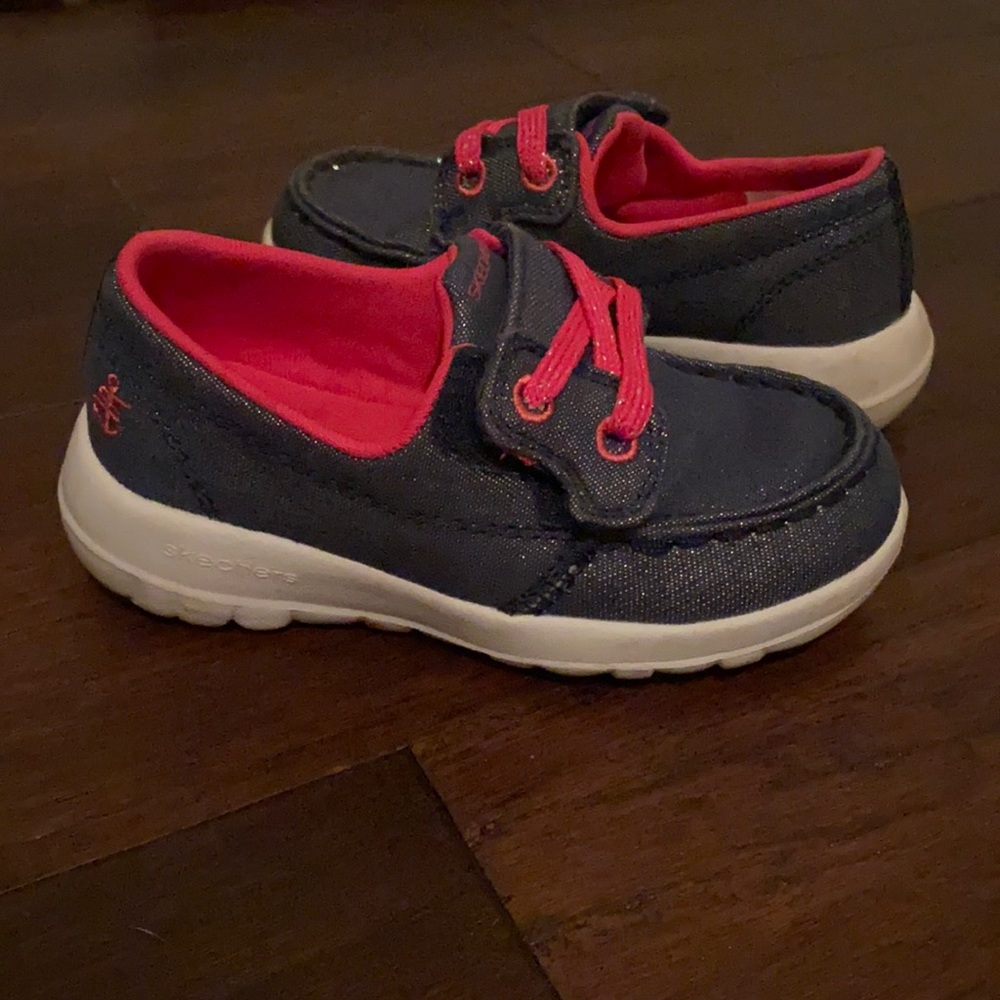 Childrens pink and blue Speerys